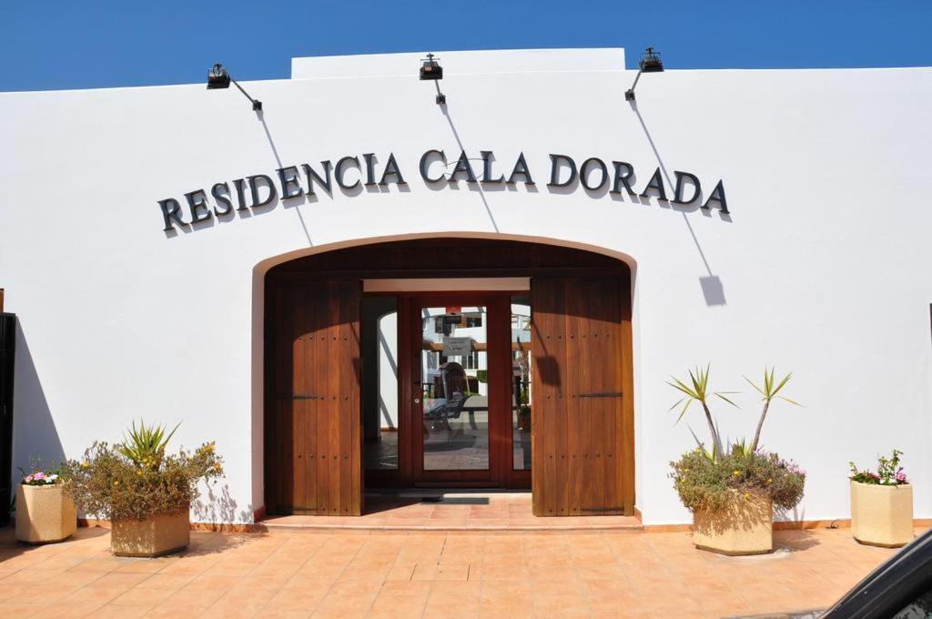 Апартаменты Residencia Cala Dorada Портопетро Экстерьер фото
